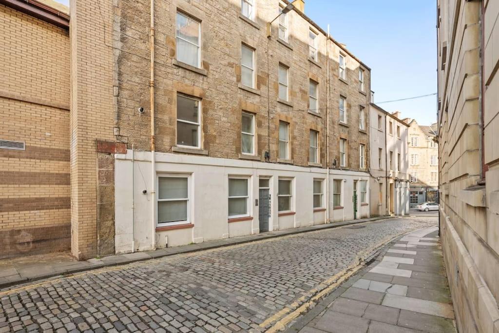 Two Bedroom Apartment-Central Edinburgh-Old Town-Licensed Zewnętrze zdjęcie