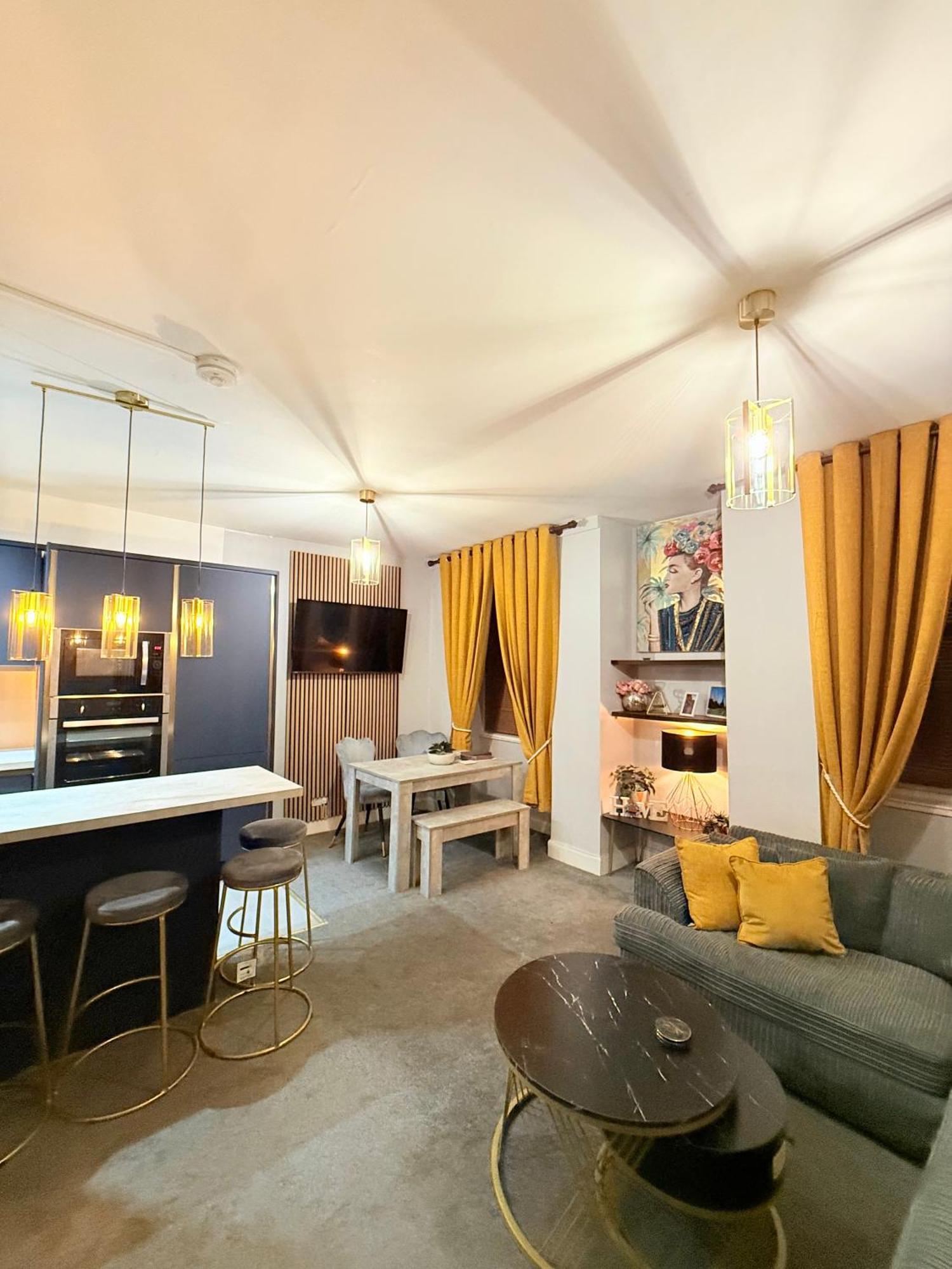 Two Bedroom Apartment-Central Edinburgh-Old Town-Licensed Zewnętrze zdjęcie